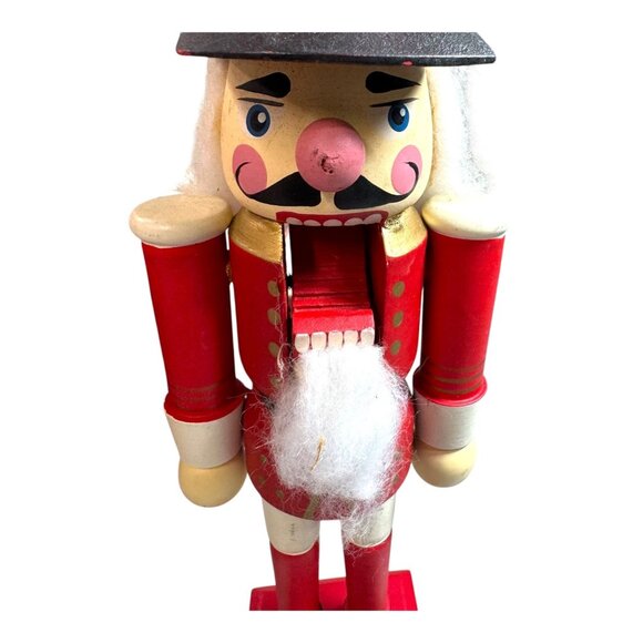 Vintage Wooden Red Nutcracker Soldier Figurine Hand-Painted Christmas Beard READ - Picture 6 of 10